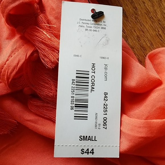 NWT Off The Shoulder Top - Picture 3 of 3